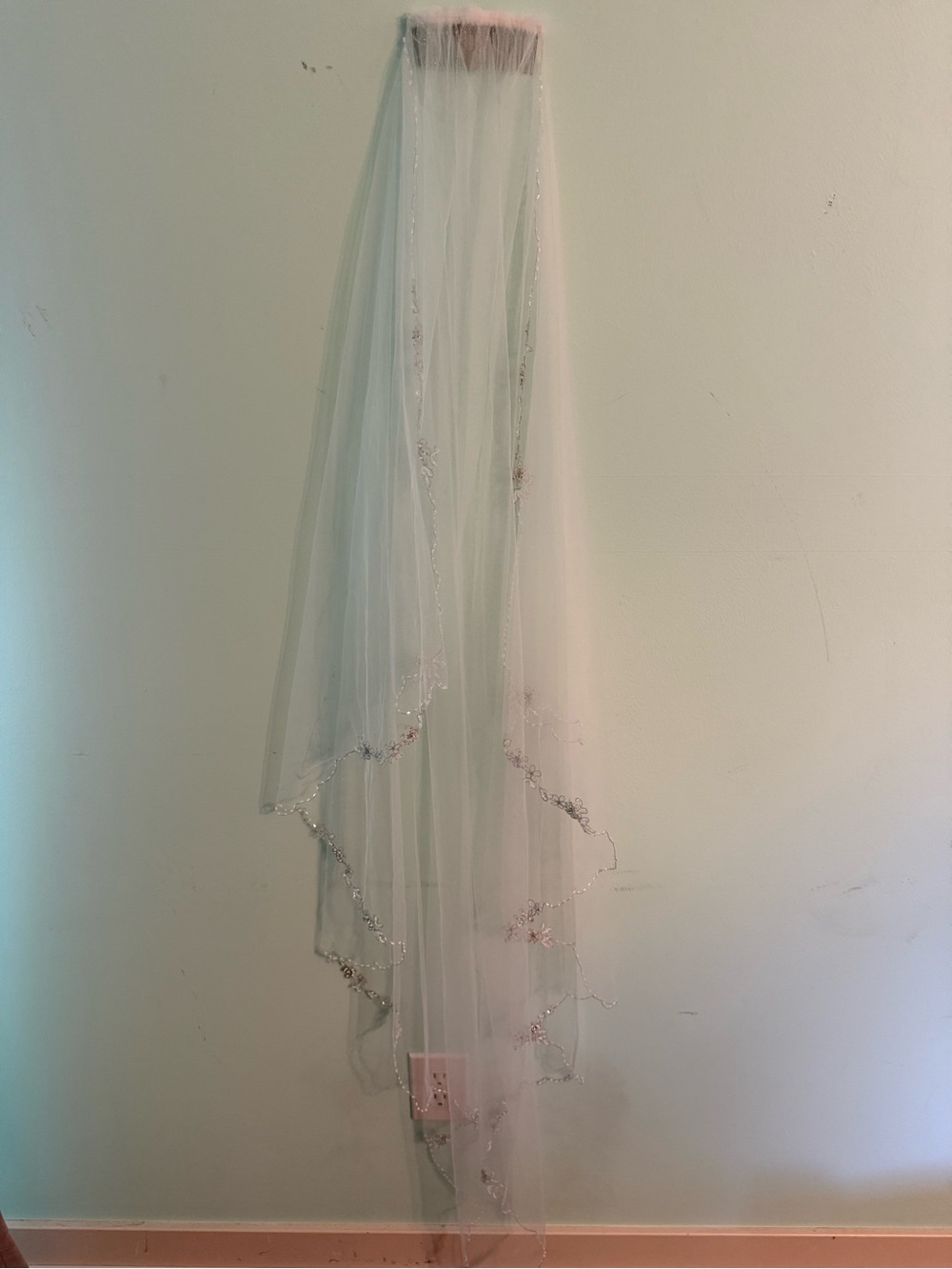 White 57” Beaded Floral Bridal Veil with Metal Comb